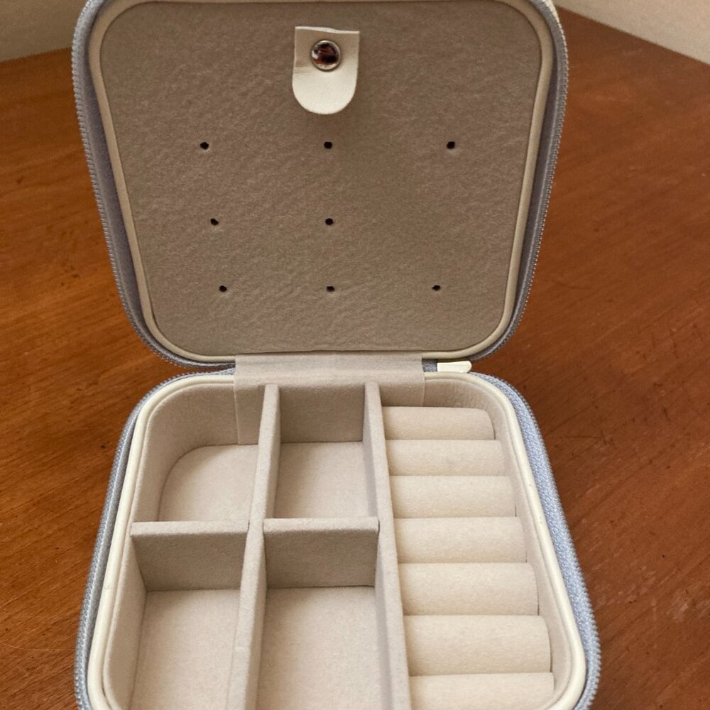 Gabriel & Co Travel Jewelry Box Case - Picture 6 of 8